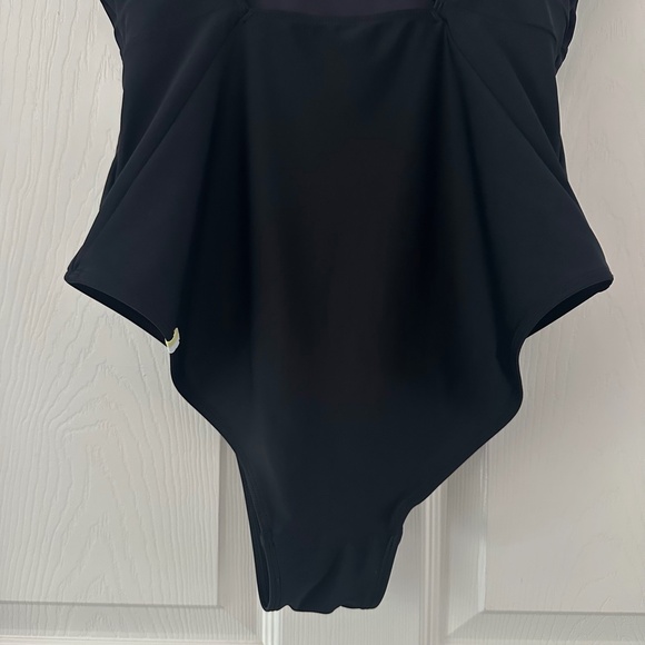 Summersalt The Ruffle Backflip One Piece Swimsuit Black Women's Size 6 - Picture 8 of 13